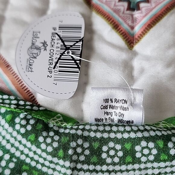 Island Planet Beach Coverup - Picture 14 of 15